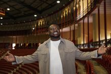 Matias Damásio atua com o filho