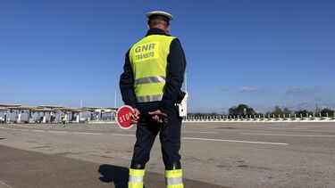 Camionista detido por usar tacógrafo de colega