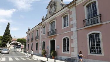 Ministério Público acusa funcionários por almoços de 20 euros pagos pela Câmara de Oeiras