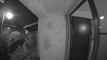 Bombeiro madeirense que espancou a mulher frente ao filho deixa prisão preventiva e fica com pulseira eletrónica