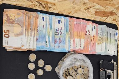 Diverso material apreendido pela PSP aos traficantes 