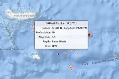 Sismo de magnitude 5.3 sentido na região da Falha Glória, próximo dos Açores.
