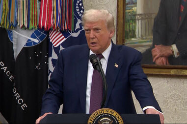 “Há boas hipóteses de haver uma reunião muito em breve” com Putin e Zelensky, afirma Trump  