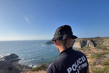 Buscas para encontrar homem desaparecido na Afurada suspensas ao início da noite