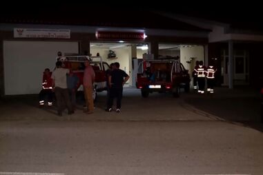 "Estamos todos unidos": Incêndio de Penela da Beira chega a São João da Pesqueira e moradores tentam salvaguardar habitações