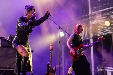 Sharon Van Etten no palco do Paredes