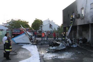 Herdeiros de piloto pagam por acidente aéreo mortal em Évora