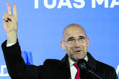 Passos espera funcionar "como amuleto" para Suzana Garcia e deseja vitória nacional do PSD 