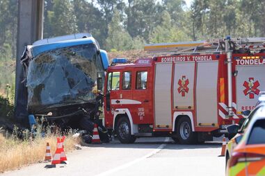 One dead and 31 injured in bus accident on IP3 in Tondela