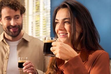 O café da máquina Philips 2200 permite um hábito sem desperdícios