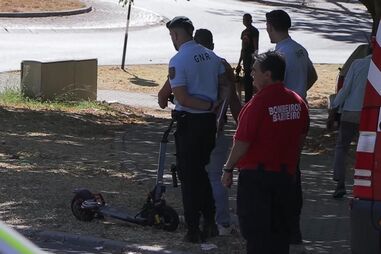 Atropelamento mortal no Monte da Caparica: suspeito foge e GNR investiga