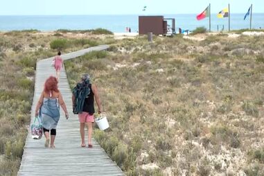 Território da Praia da Galé cada vez mais ocupado para fins comerciais e atrair procura diferenciada