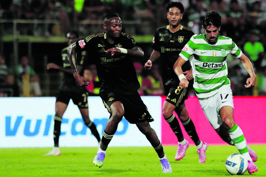 Trincão foi a grande figura do jogo, com um golo e uma assistência