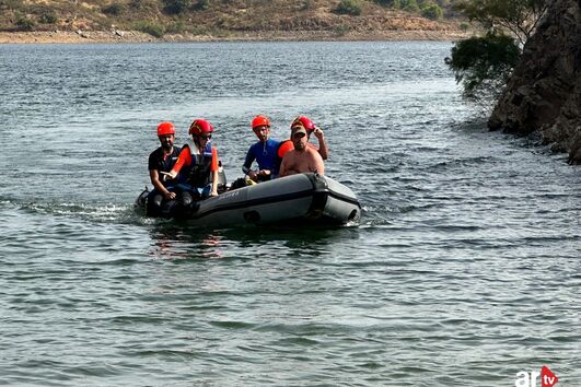 Praticante de caiaque foi resgatado pelos bombeiros