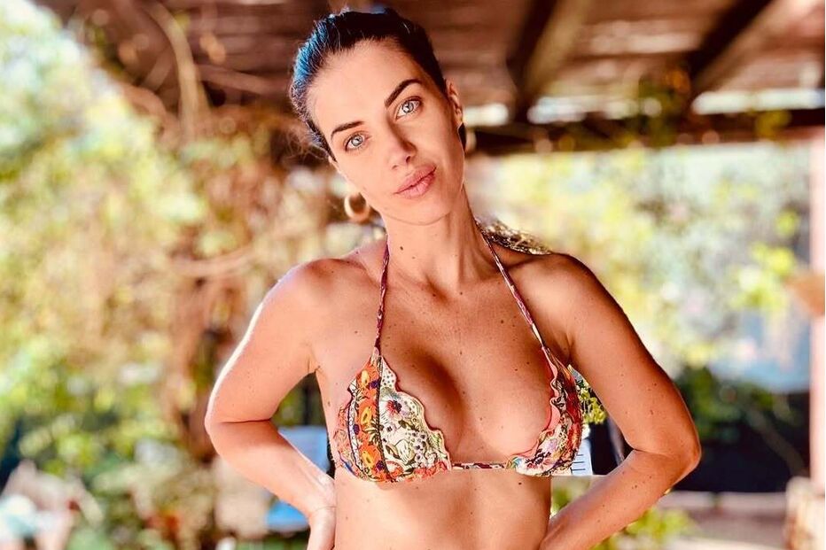 Jornalista grávida sofre ataque de tubarão numa praia