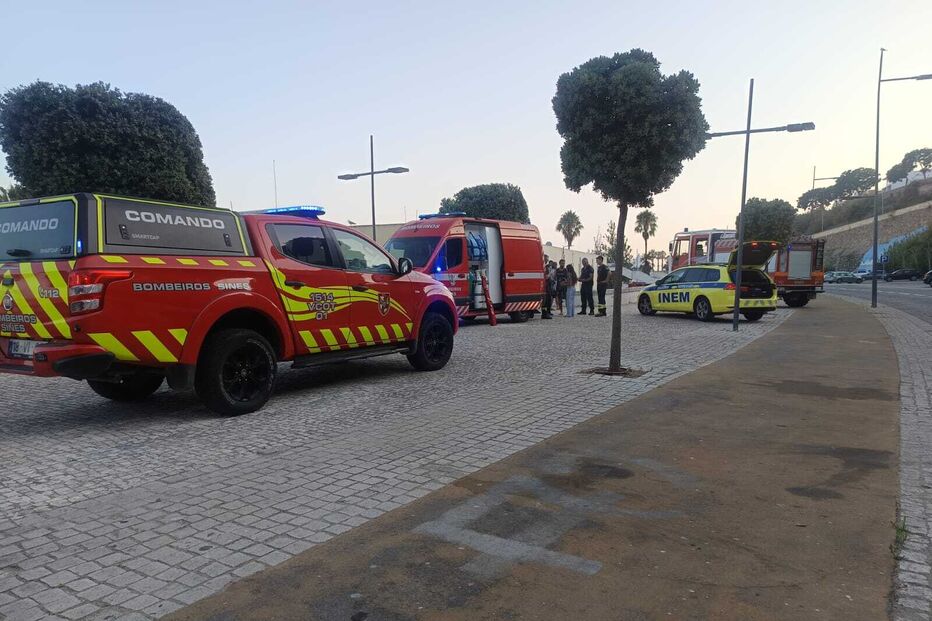 Mulher resgatada em estado grave de praia em Sines