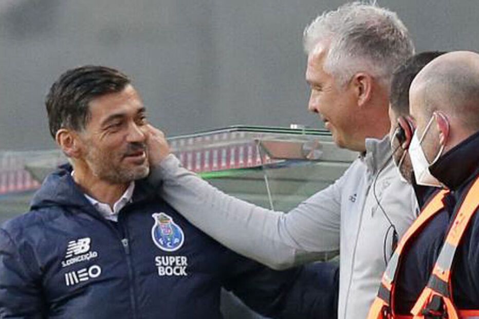 Sérgio Conceição homenageia Jorge Costa, relembrando a amizade e conquistas no FC Porto