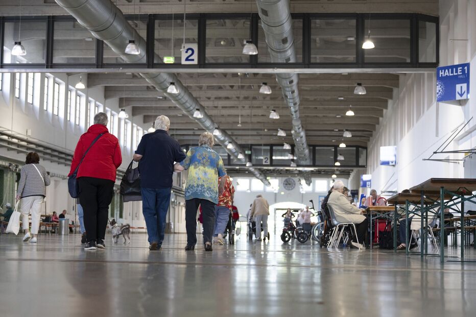 Centro de Dresden evacuado devido a bomba da Segunda Guerra Mundial. 17 mil pessoas retiradas