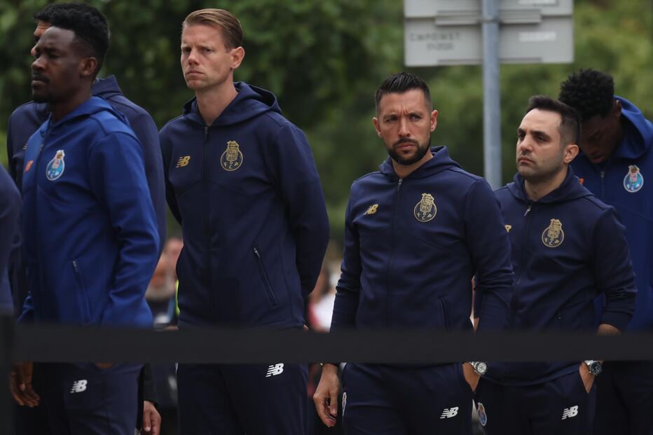 Futebol português despede-se de Jorge Costa num funeral marcado pela emoção