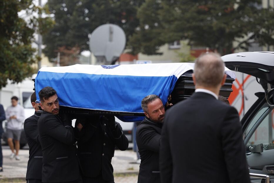 Futebol português despede-se de Jorge Costa num funeral marcado pela emoção
