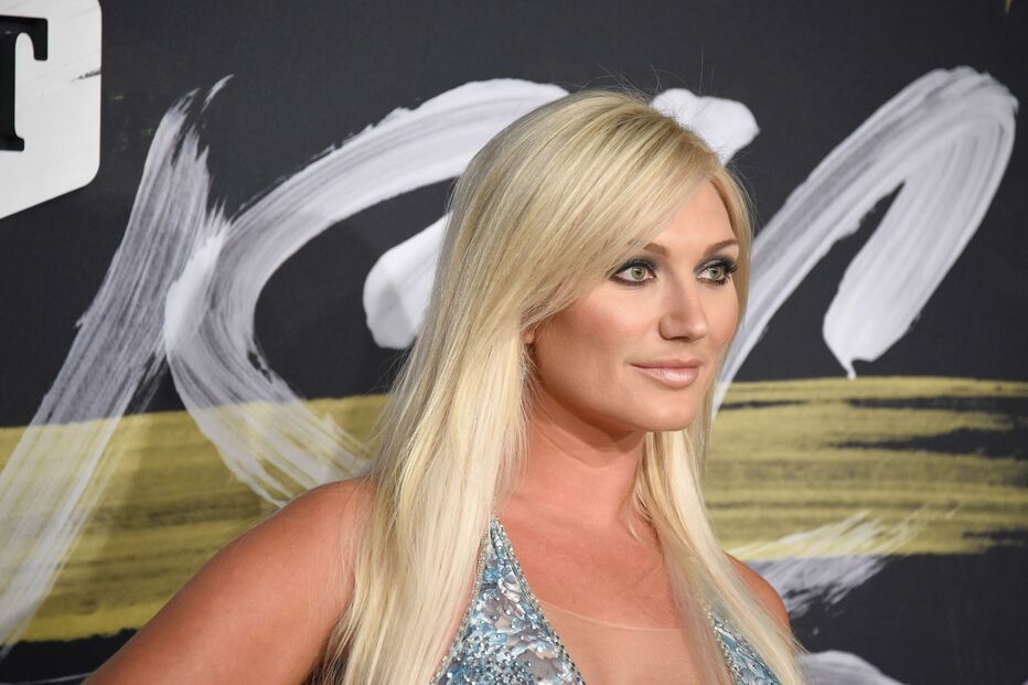 Brooke Hogan não vai ao funeral do pai e levanta suspeitas sobre a morte