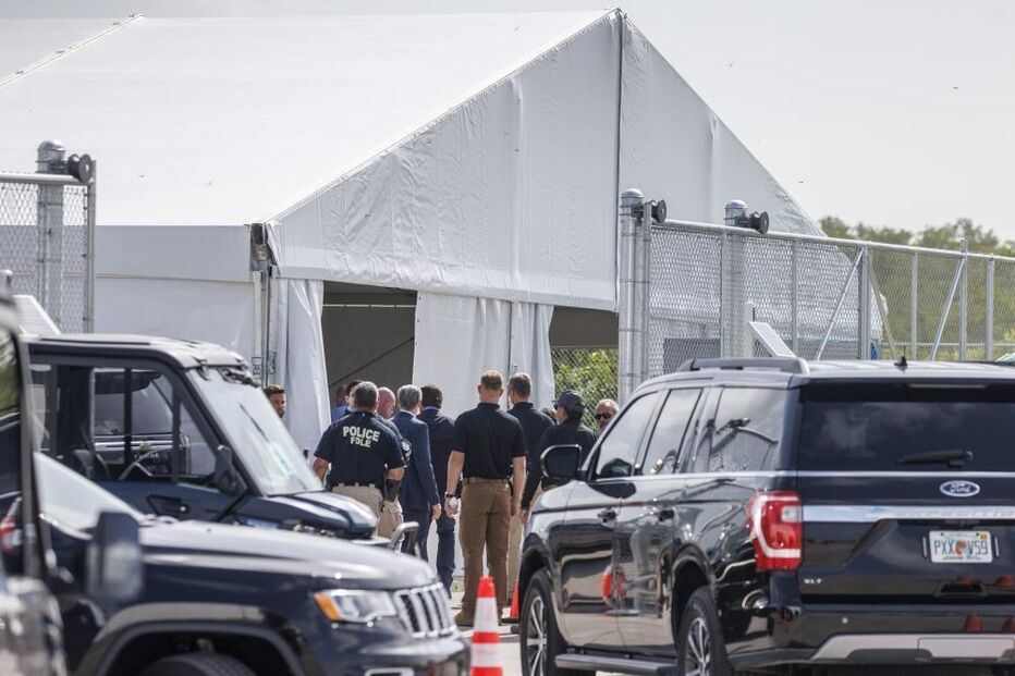 Tribunal dos EUA suspende construção de centro de detenção de imigrantes na Florida