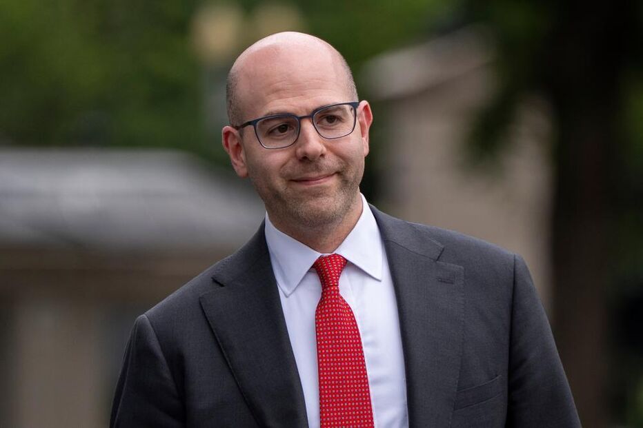 Trump nomeia Stephen Miran para o conselho de governadores da Reserva Federal