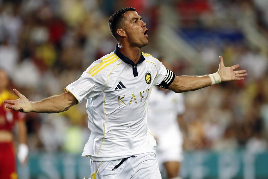 Cristiano Ronaldo marca 'hat-trick' em jogo do Al Nassr contra o Rio Ave no Algarve