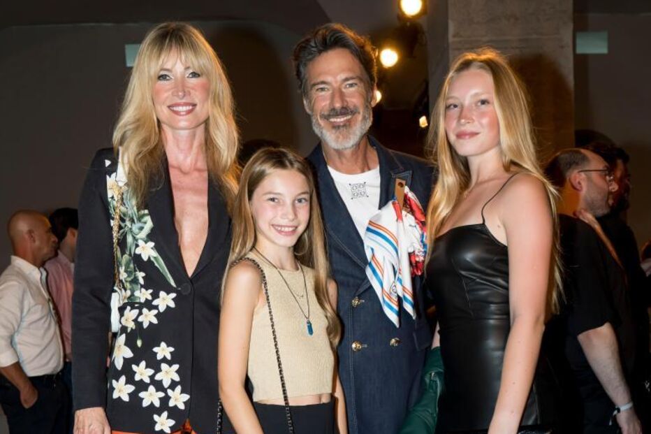 Paulo Pires celebra 25 anos de casamento com Astrid Werdnig com fotos da cerimónia na Áustria