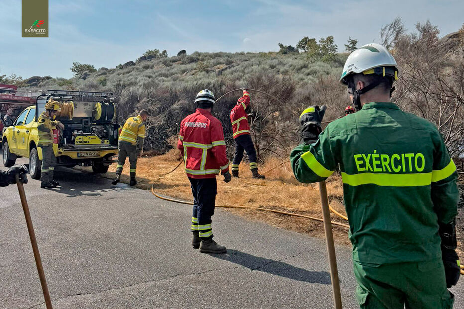 Exército mantém militares no terreno para vigilância e rescaldo de incêndios florestais
