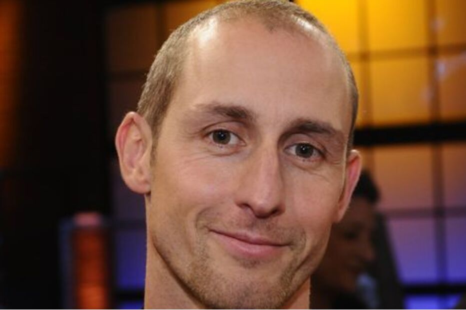 Ex-futebolista Marcus Urban denuncia ocultação da homossexualidade no futebol