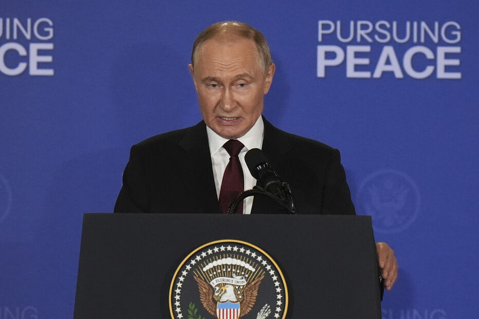 Vladimir Putin durante conferência de imprensa