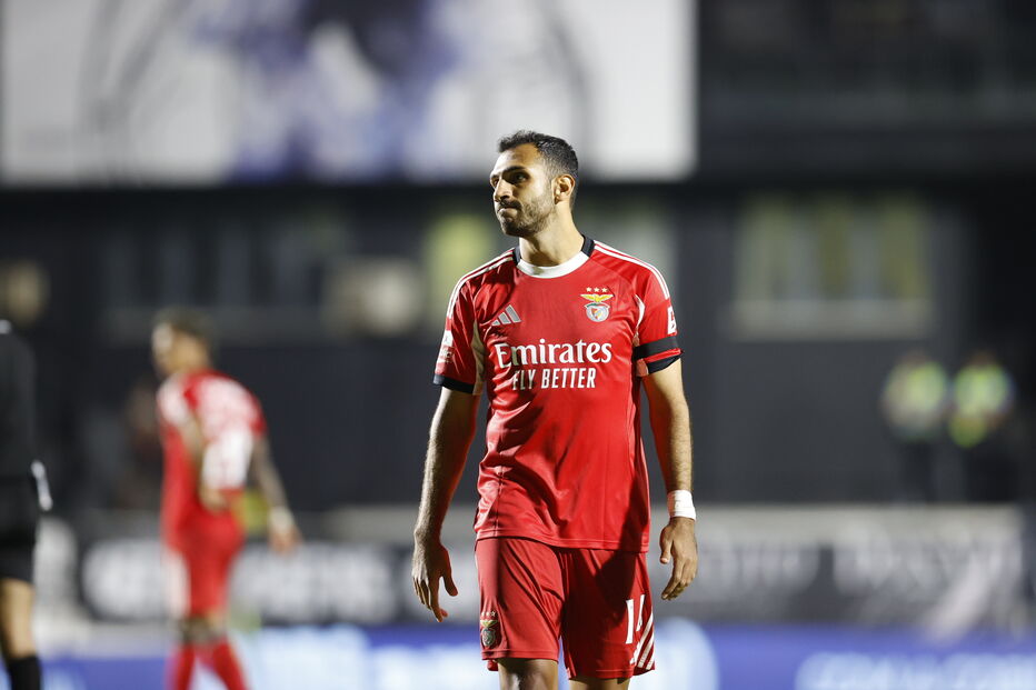 Benfica defronta E. Amadora 
