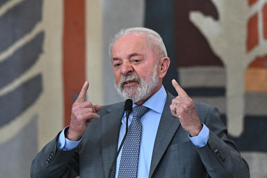 Lula defende suspensão de redes sociais para menores de 12 anos.
