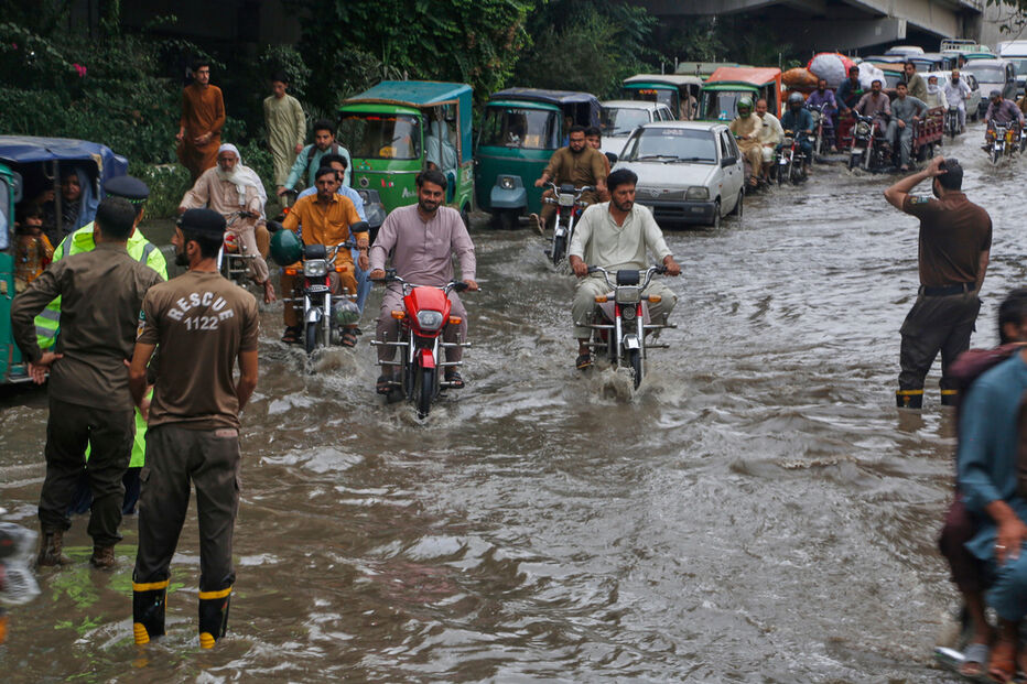 Cheias no Paquistão provocam quase 400 mortos, principalmente em Khyber-Pakhtunkhwa