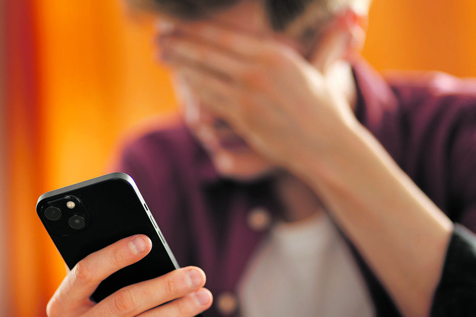 Criminosos estão a realizar uma expedição massiva de mensagens fraudulentas para destinatários indiscriminados