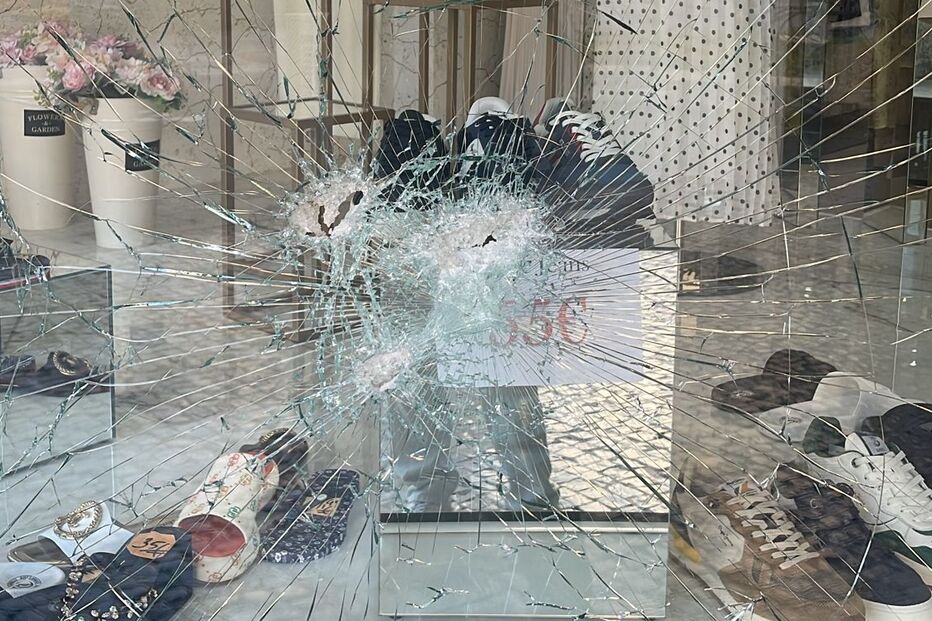 Grupo assalta loja em quatro minutos e deixa prejuízo de mais de 15 mil euros em Felgueiras