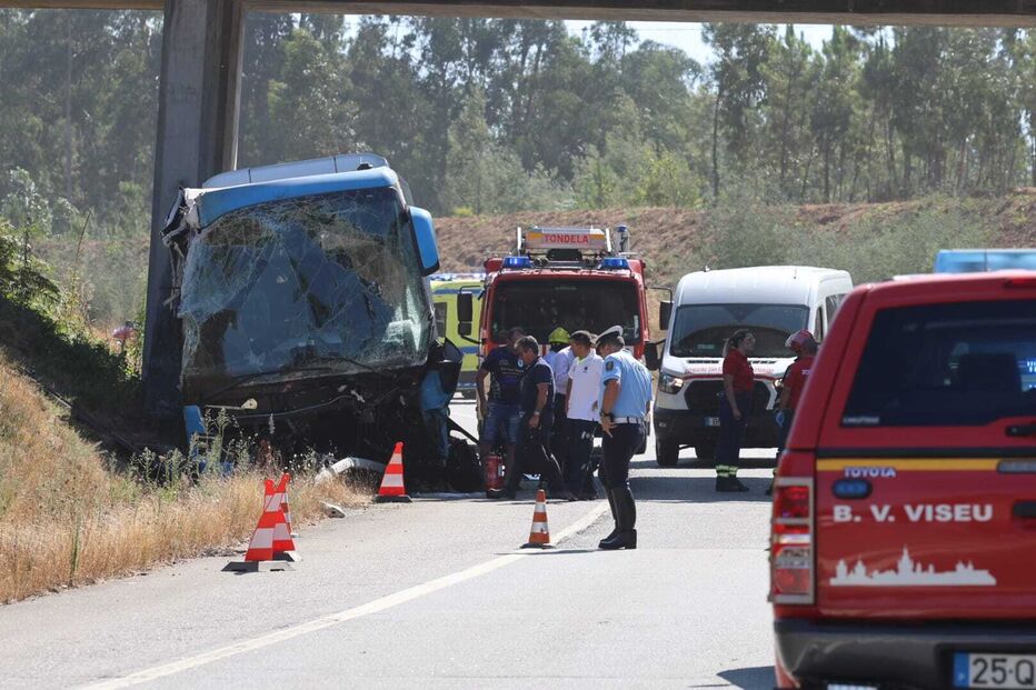 Acidente com autocarro no IP3