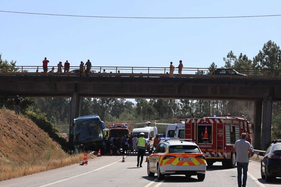 Acidente com autocarro no IP3