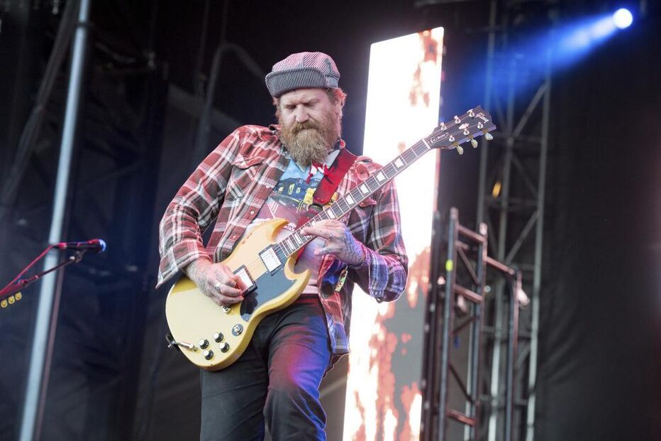 Antigo guitarrista e vocalista de Mastodon Brent Hinds morre em acidente nos EUA