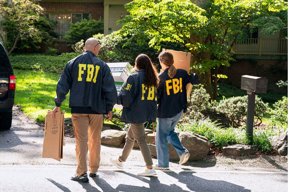 Agentes do FBI fazem rusga na casa de John Bolton, antigo conselheiro de Trump