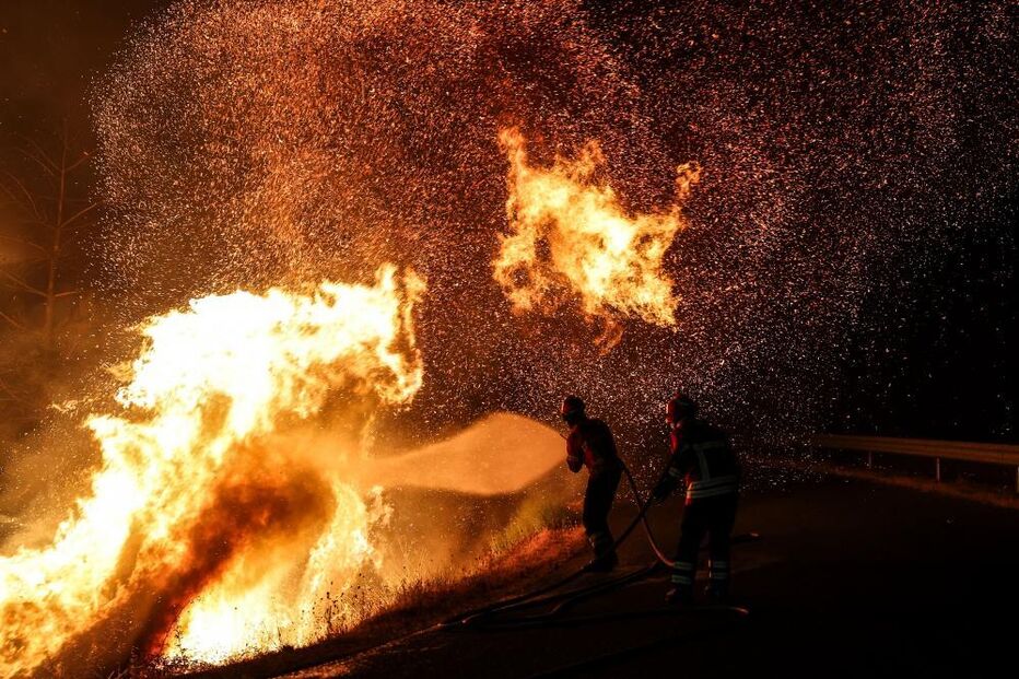 Fogo e cinzas: as imagens de um país fustigado pelos incêndios 