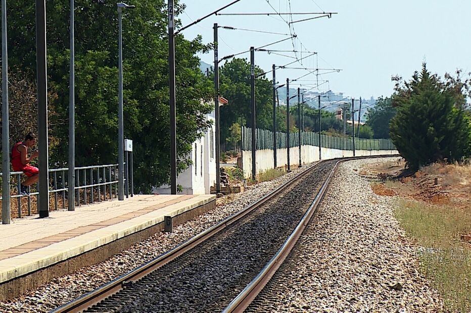 Vítima foi atropelada junto à estação do Parque das Cidades