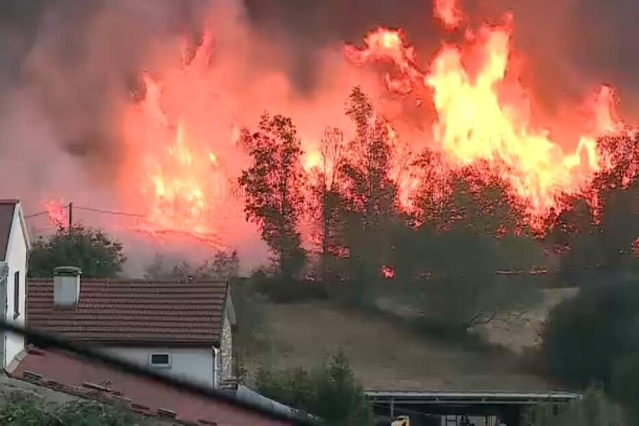 Fogo em Montalegre ameaça casas e explorações agrícolas