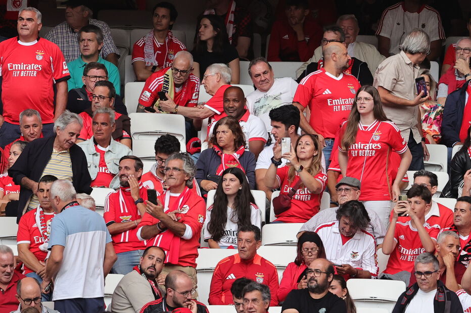 Benfica e Fenerbahçe defrontam-se na Luz para o playoff da Champions