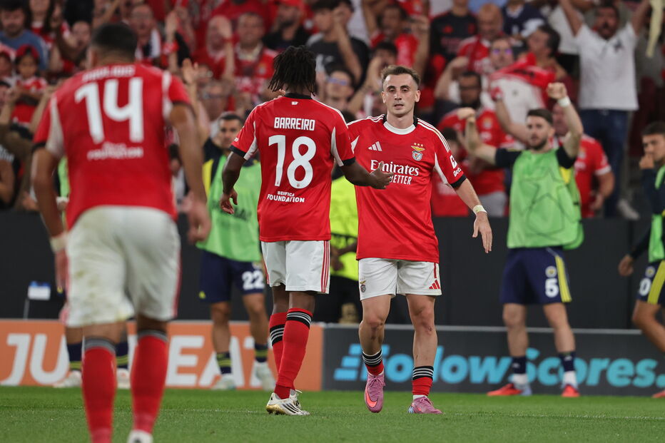 Jogo entre Benfica e Fenerbahçe no Estádio da Luz