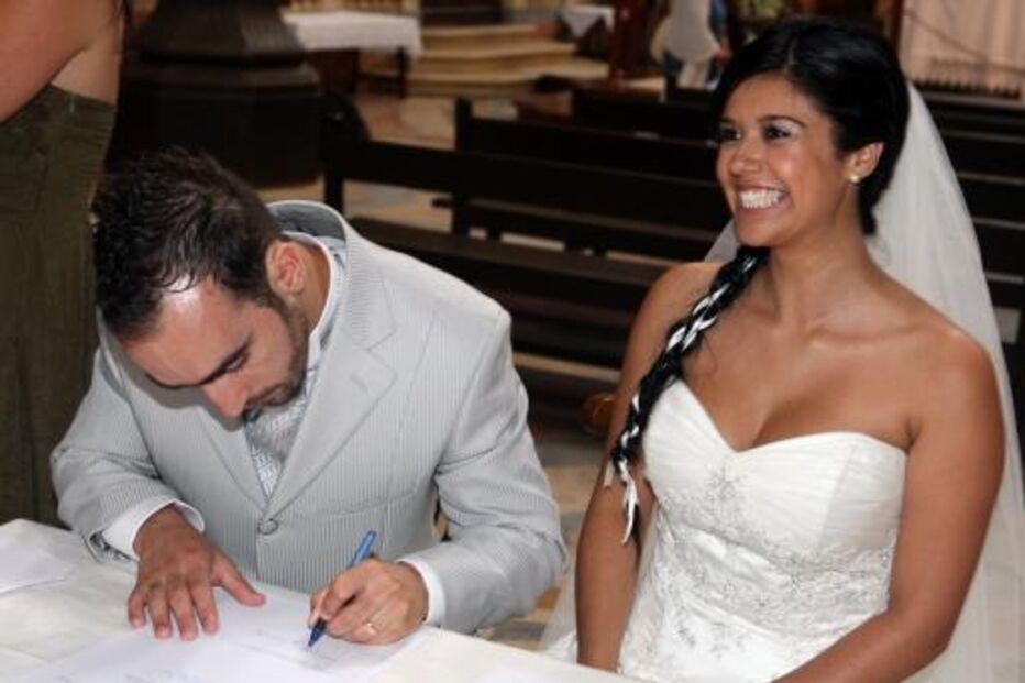 Ricardinho felicita a filha Riana por telefone, segundo o padrinho