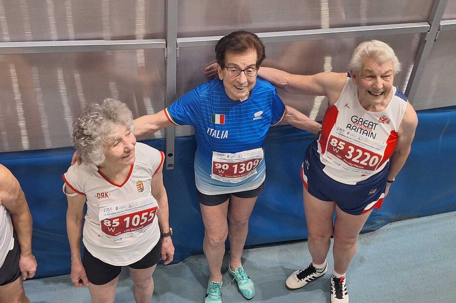 Atletas de Itália, Hungria e Grã-Bretanha competem nos European Masters Athletics