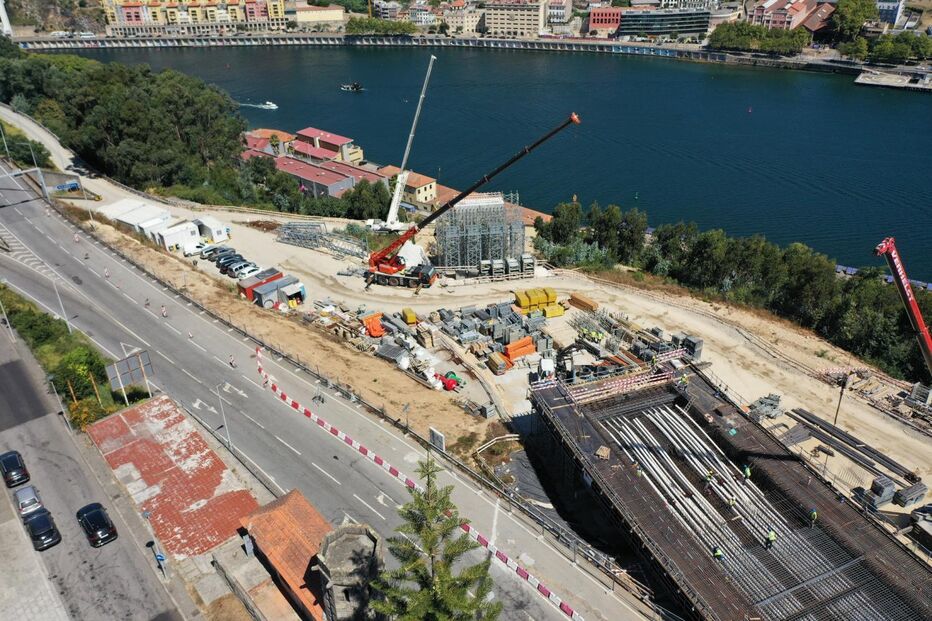 Construção da Ponte Ferreirinha, nova travessia sobre o Douro entre Porto e Gaia