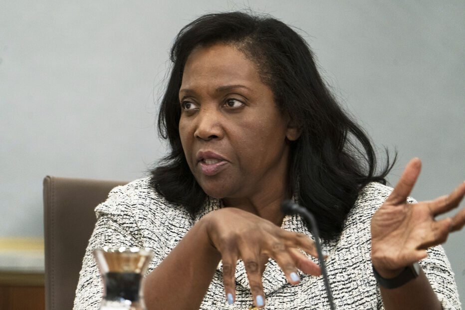 Lisa Cook processa Trump por tentativa de demissão da Fed